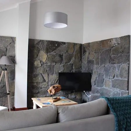 Margarida House - Stone Apartment Ribeira Grande