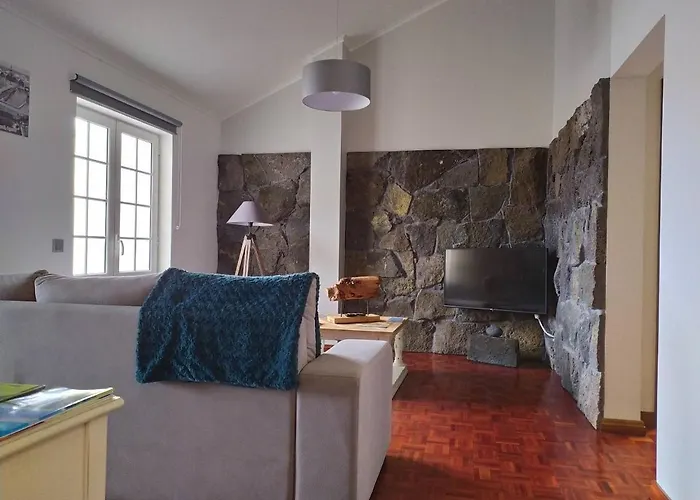 Margarida House - Stone Apartment