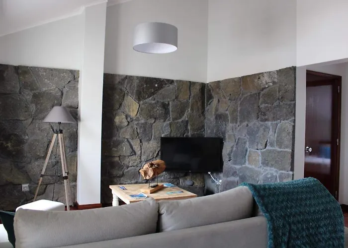 Margarida House - Stone Apartment Ribeira Grande